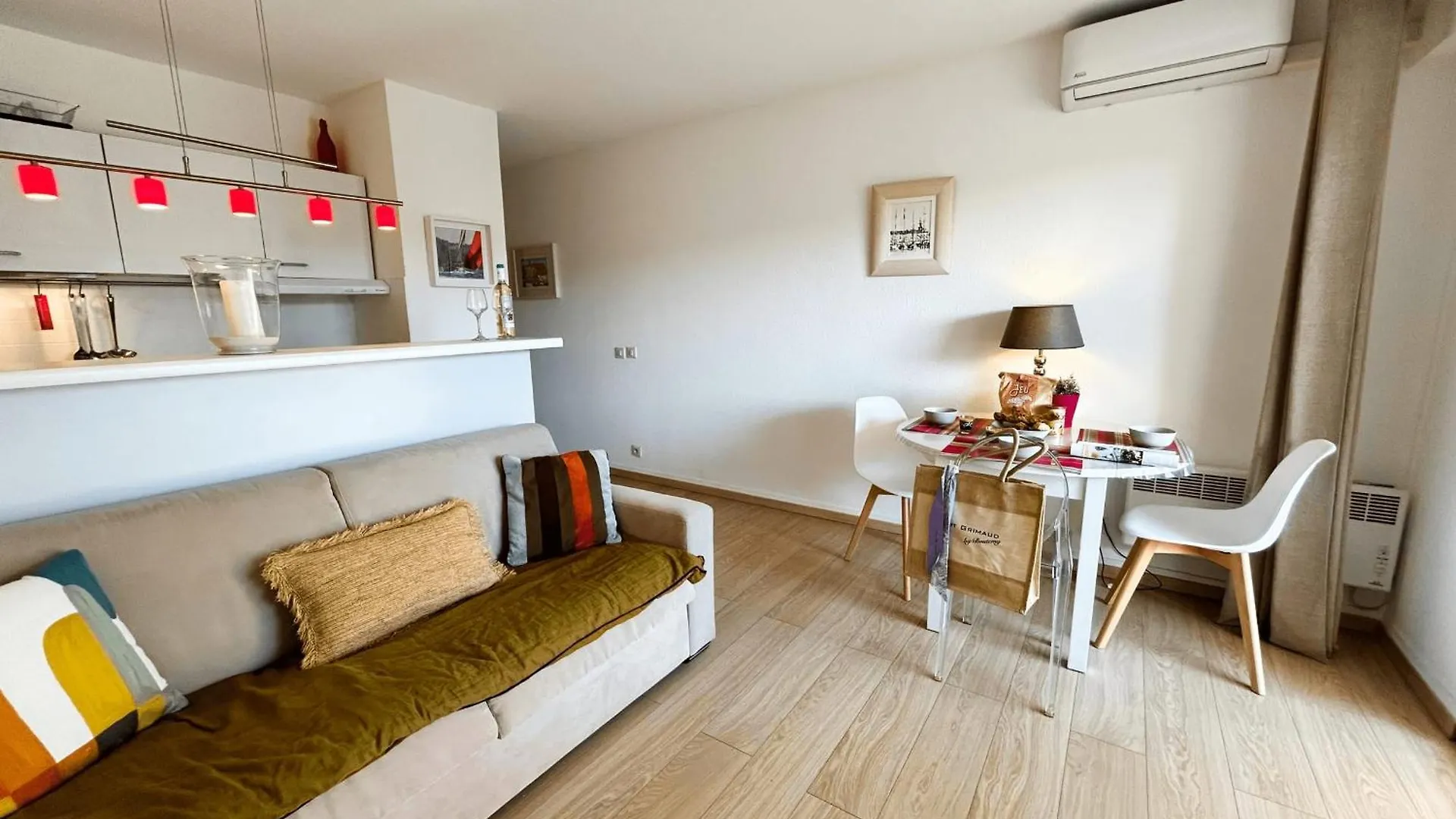 Renovated 2 Room Apartment - Ac Wifi And Terrace Grimaud France