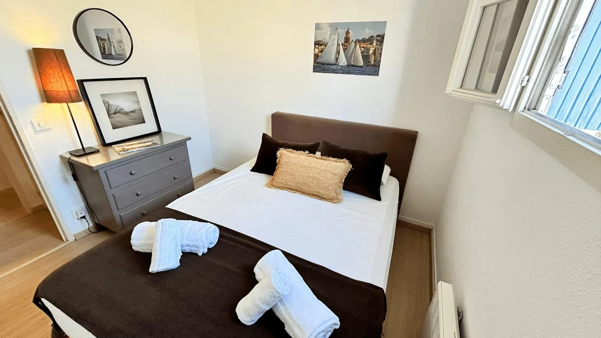 Renovated 2 Room Apartment - Ac Wifi And Terrace Гримо Франция