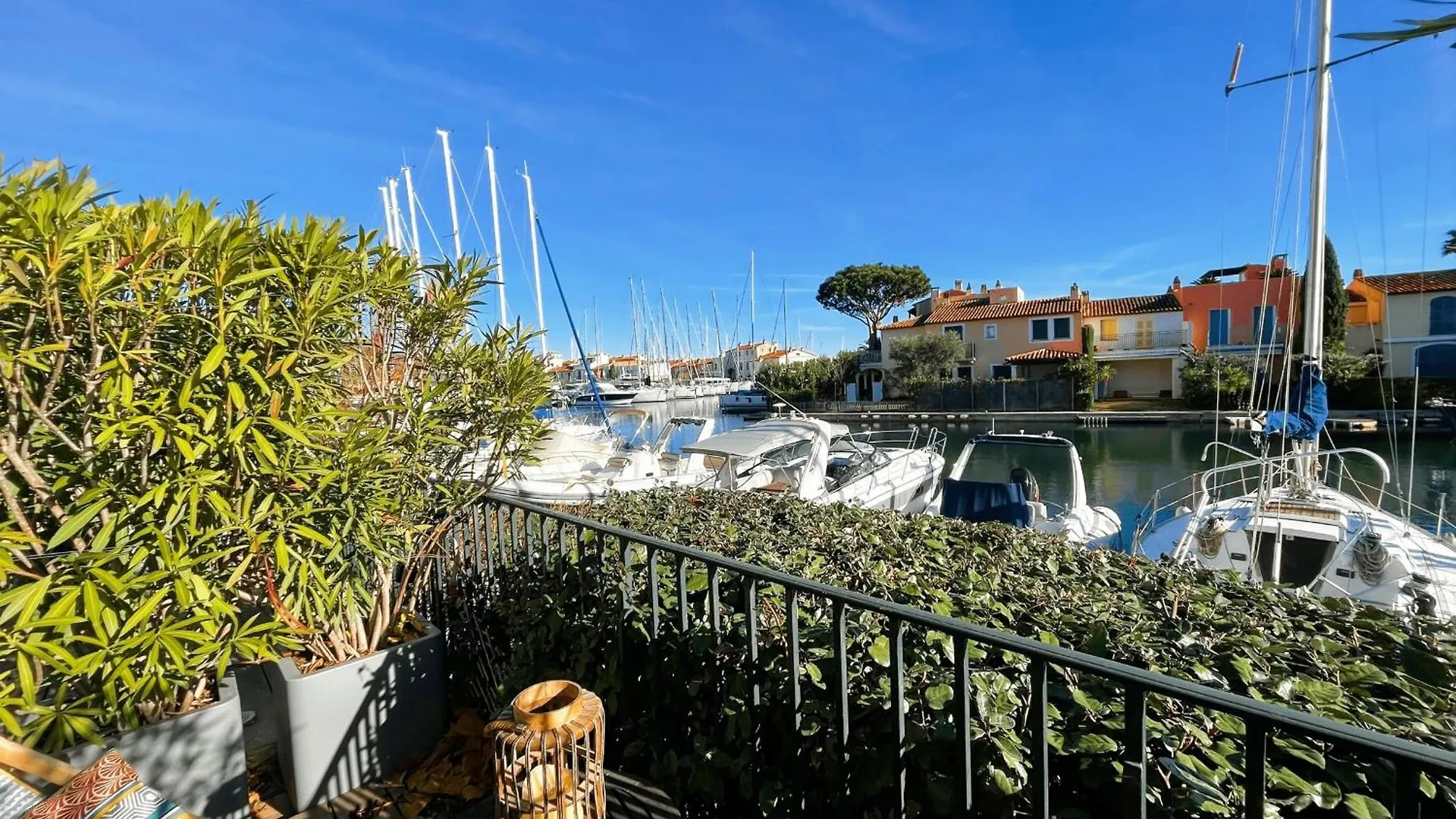 Renovated 2 Room Apartment - Ac Wifi And Terrace Grimaud France